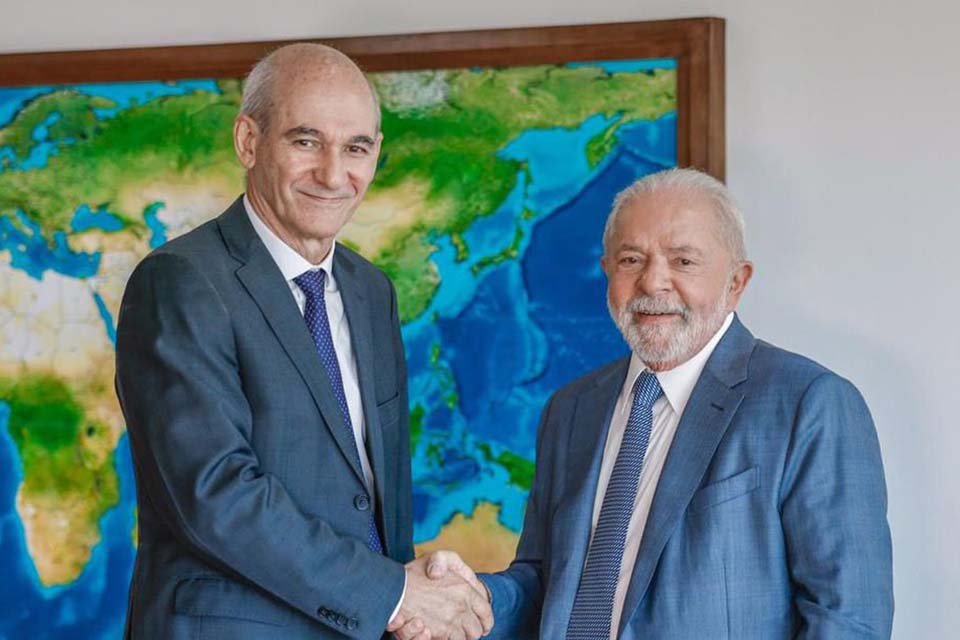 Lula dá posse ao general Marcos Amaro como ministro do GSI