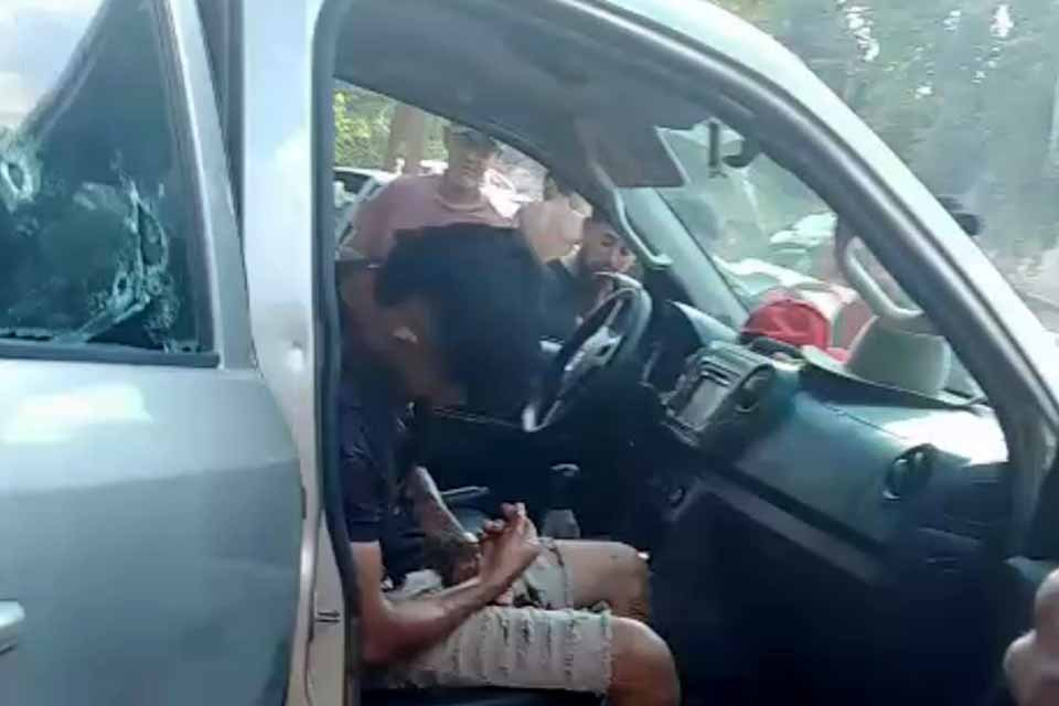 Dois jovens são alvejados a tiros durante tiroteio na Prainha do Mutirão