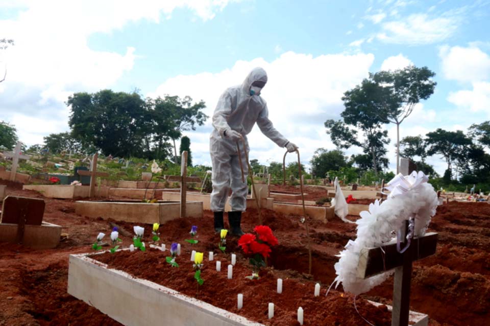 Cemitério começa a ficar sem espaço em Porto Velho com o aumento de mortes pela Covid-19