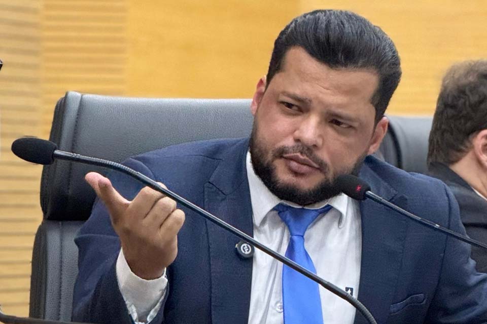 Deputado Edevaldo Neves propõe redução de exigência para isenção de IPVA a motoristas de aplicativo