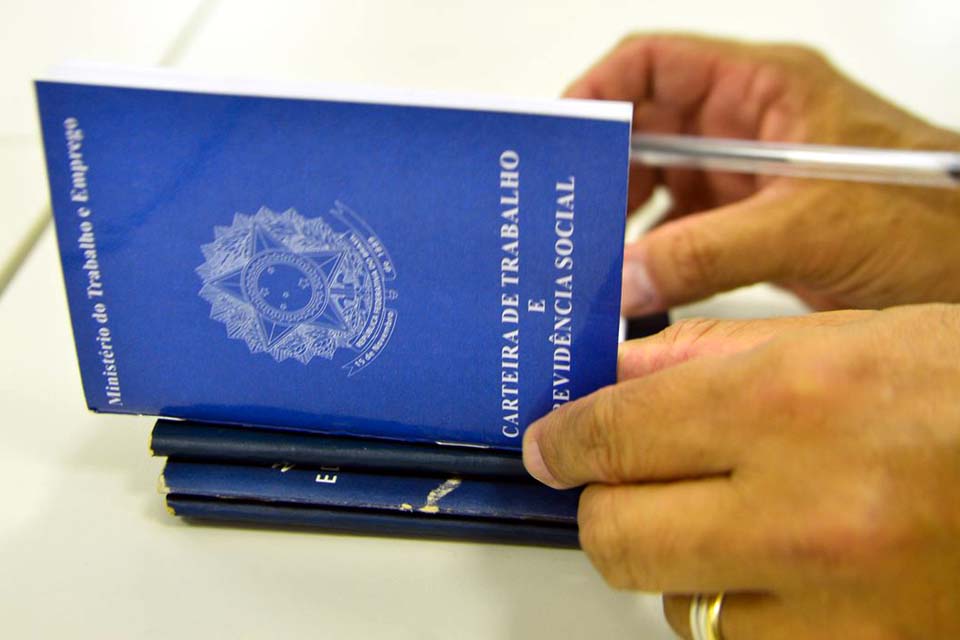 Mutirão de emprego virtual oferece mais de 10 mil vagas