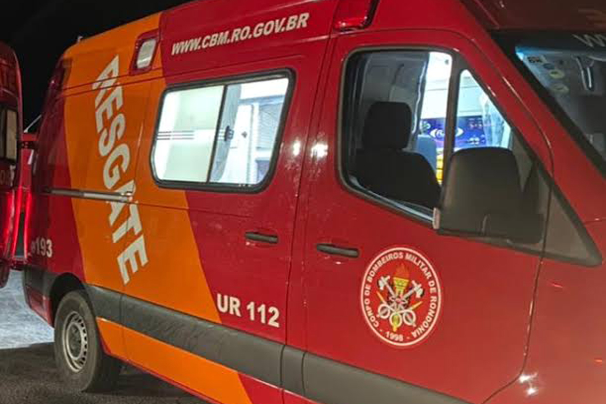 Motociclista morre após colisão frontal com caminhonete