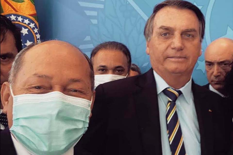 Deputado Federal Coronel Chrisóstomo e bancada evangélica têm encontro com presidente Jair Bolsonaro