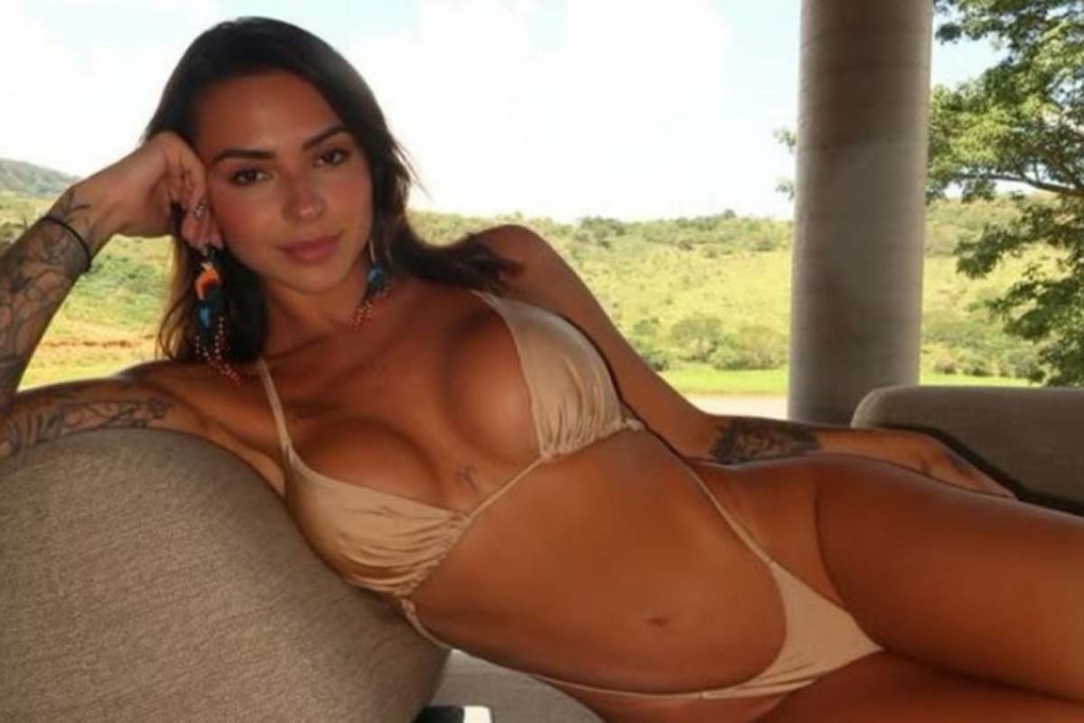Influencer defende corpo malhado, mas extremamente feminino