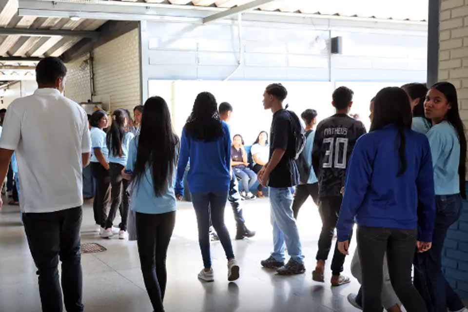 Nascidos em novembro e dezembro recebem hoje parcela do Pé-de-Meia