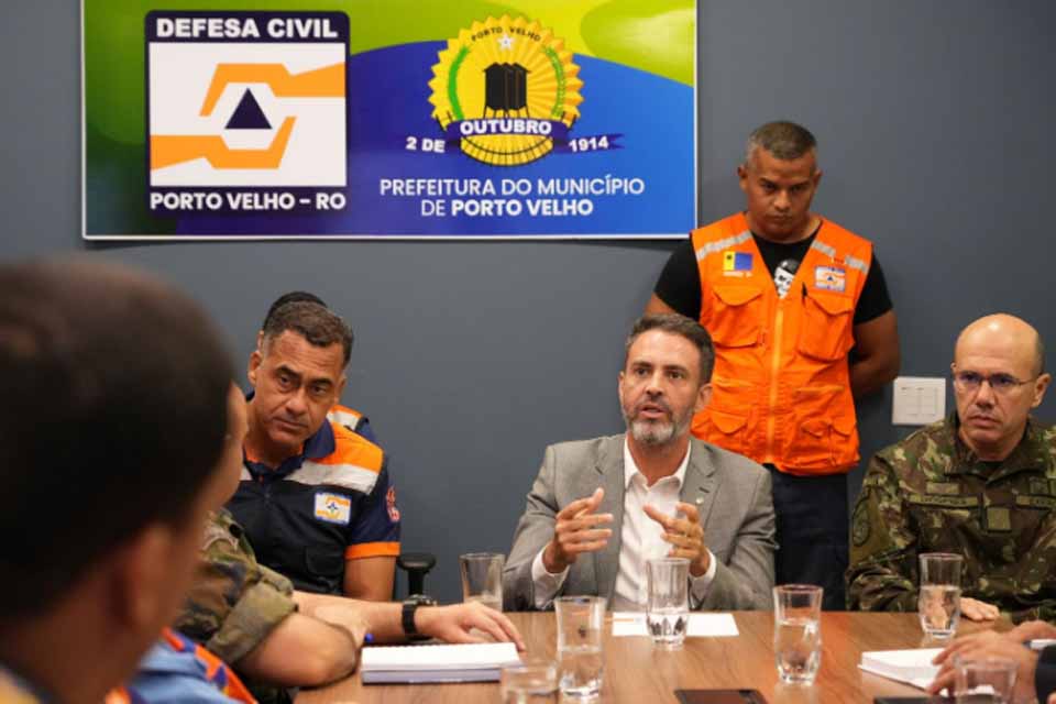 Cartilha orienta população como agir no período de enchente; informativo mostra os cuidados que deve ter em caso de desastres naturais