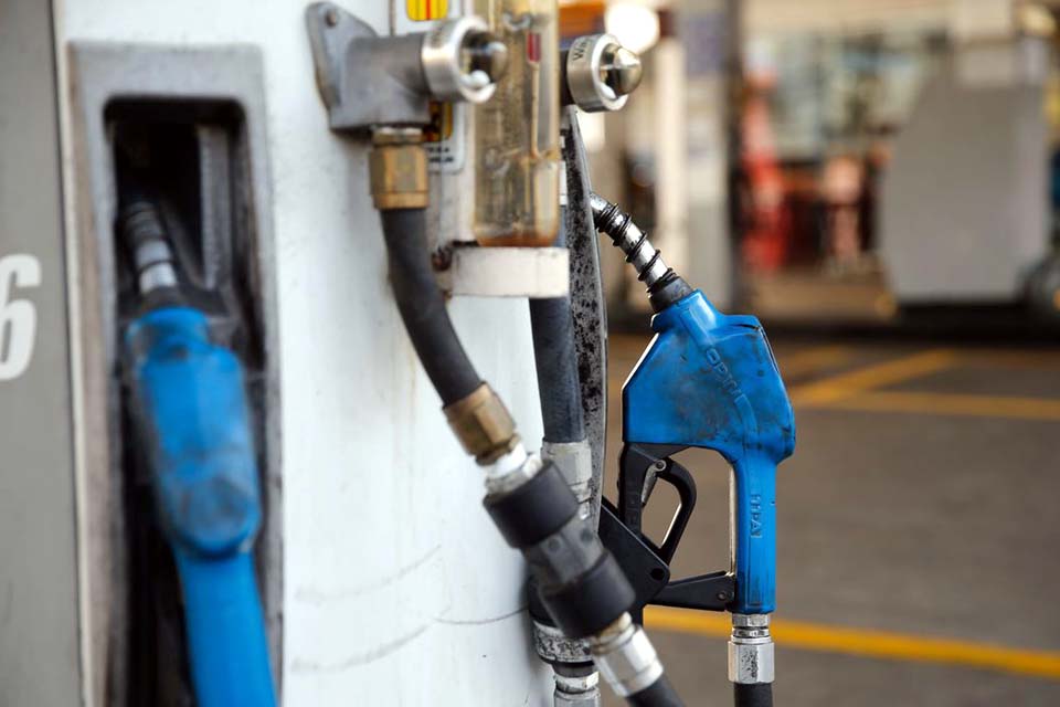 Gasolina e álcool anidro têm alíquota única de R$ 1,22 em 1º de junho
