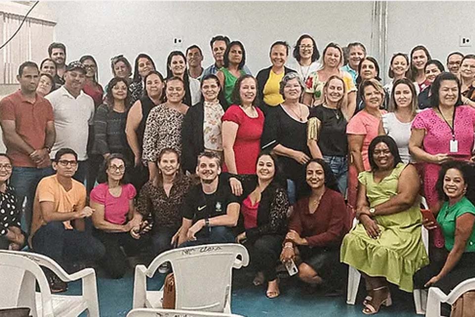 Servidores da Educação participam de formação do Programa PAIC