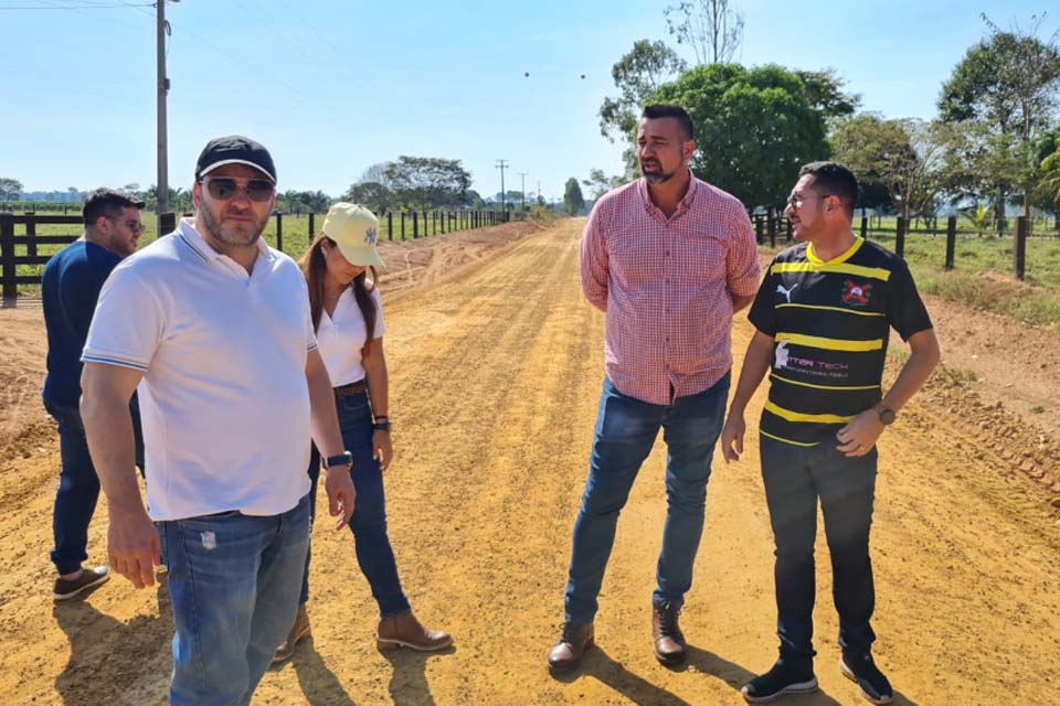 Presidente da Assembleia Legislativa, Alex Redano vistoria aplicação de emendas no município de Costa Marques