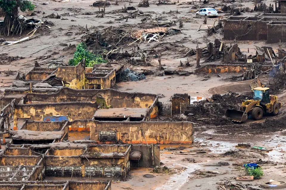 Samarco, Vale e BHP devem reparar dano moral coletivo com R$ 47,6 bi