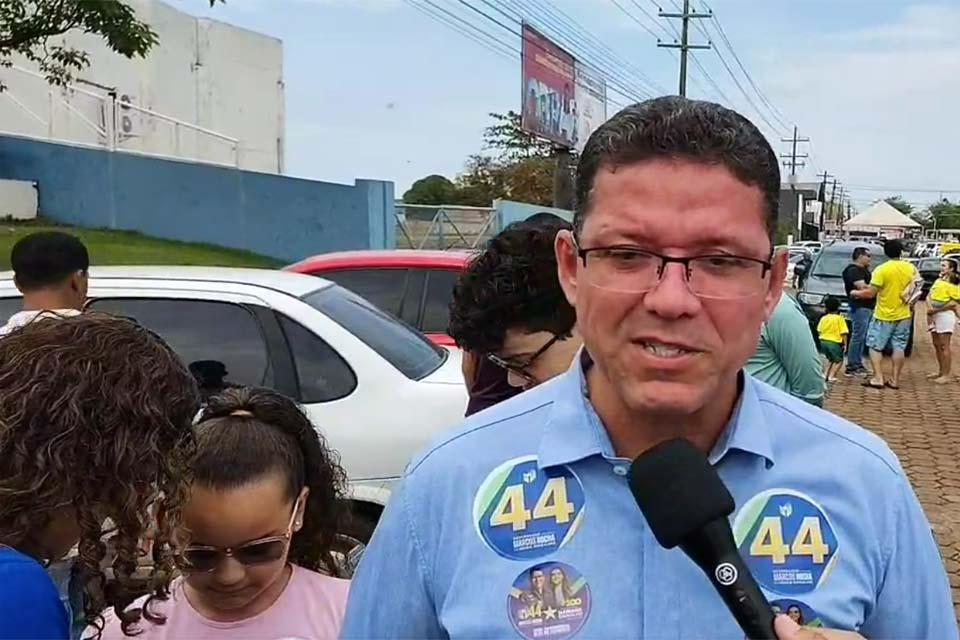 Governador e candidato à reeleição Marcos Rocha vota na Escola Tiradentes em Porto Velho