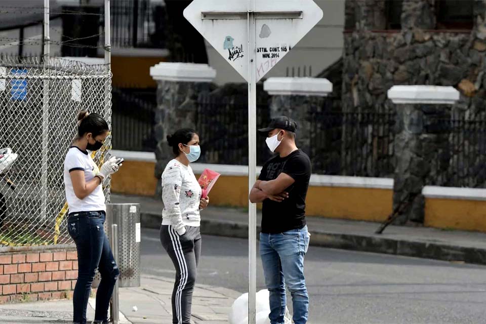 Confirmados 13 casos de Covid-19 na Presidência da Colômbia