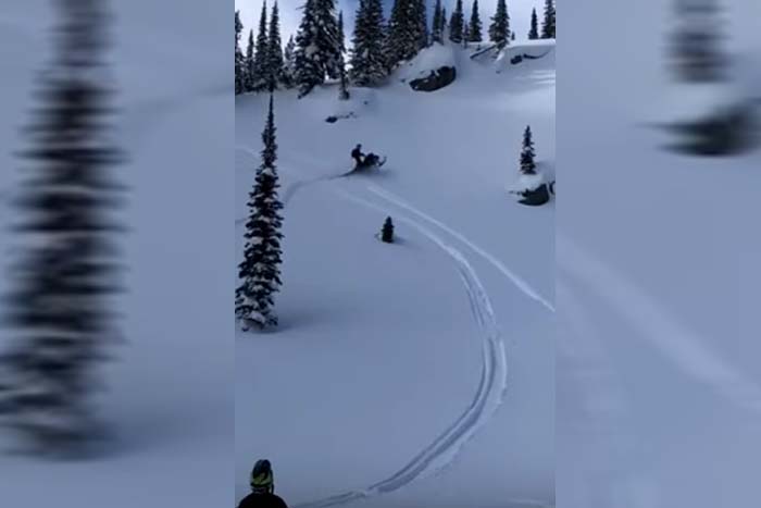 Snowmobile quebra perna após errar manobra