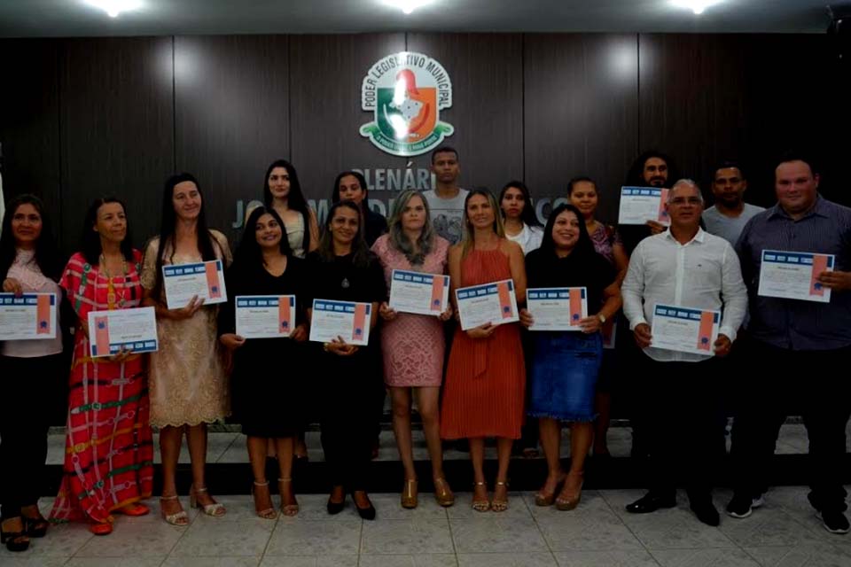 Prefeitura empossa os novos dez conselheiros tutelares