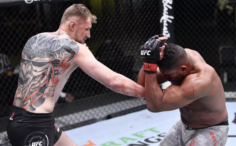 VÍDEO - Alexander Volkov nocauteia Alistair Overeem no UFC Vegas 18