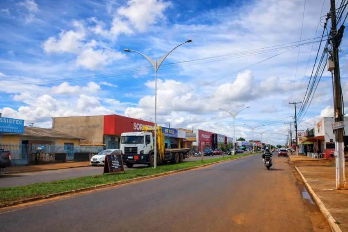 Prefeitura de Vilhena anuncia recurso para cobertura da feira na Avenida Melvin Jones