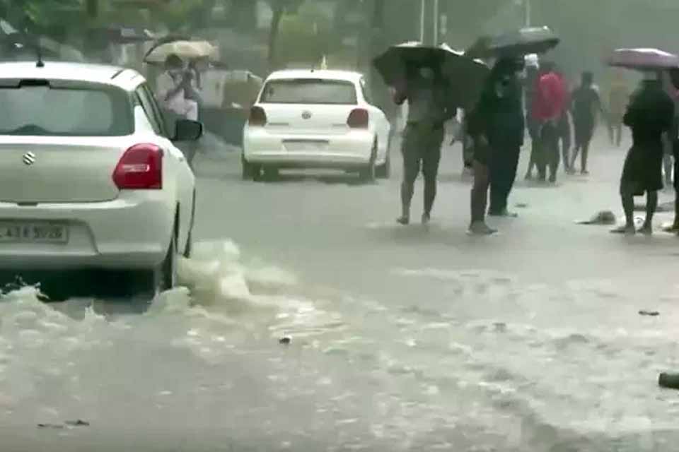 Índia retirou mais de 135 mil pessoas na costa oeste devido ao ciclone Tauktae