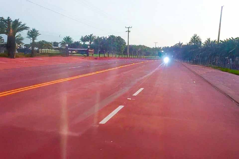 Rodovia-387 em Espigão do Oeste recebe melhorias com asfalto novo, terceira faixa, sinalização e recuperação em toda extensão