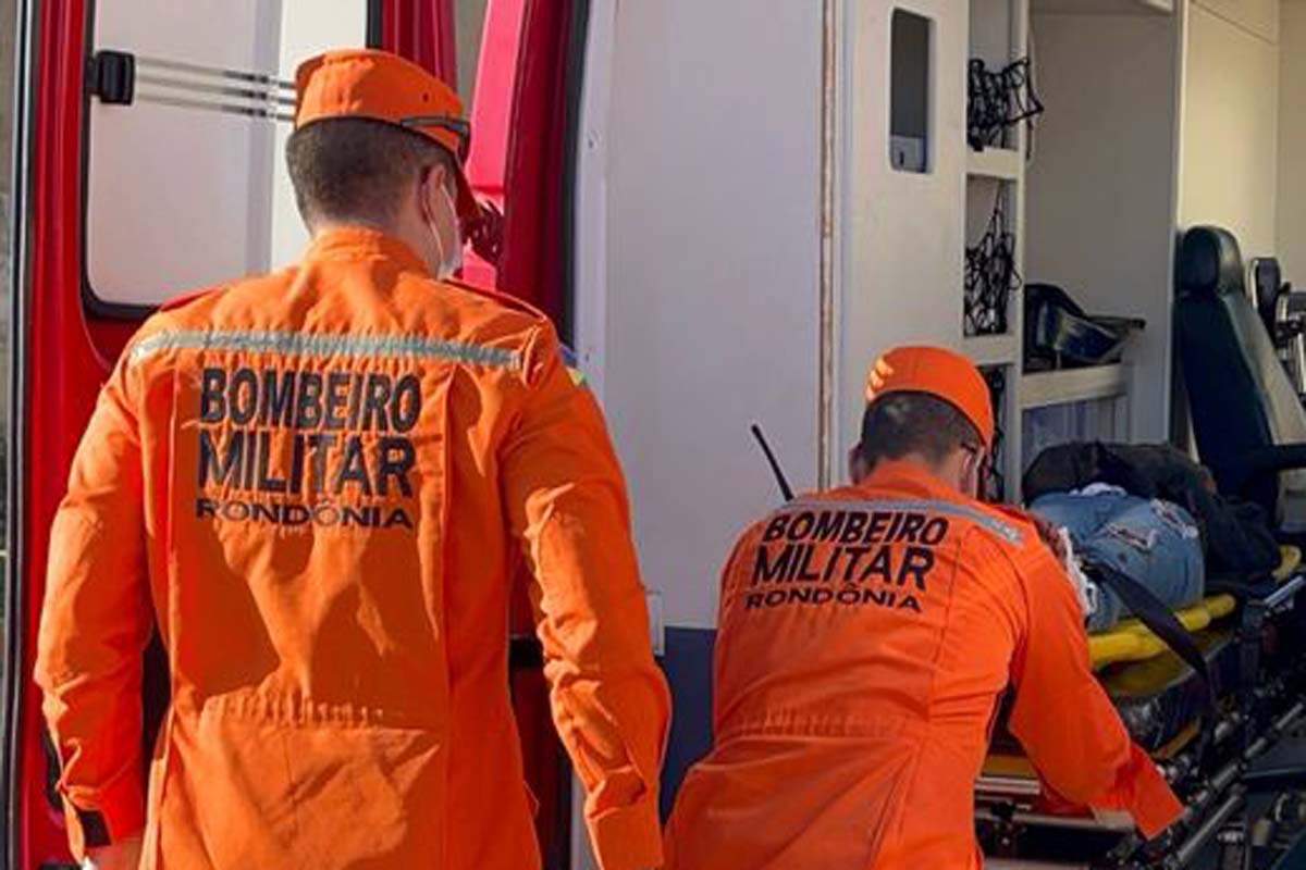 Acidente entre duas motocicletas deixa quatro pessoas feridas em Porto Velho