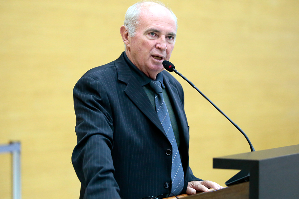 Deputado Lebrão comemora pavimentação asfáltica em Rolim de Moura