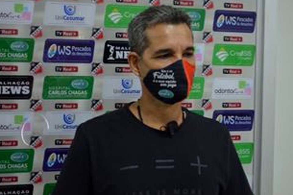 Real Ariquemes apresenta o técnico Álvaro Miguéis