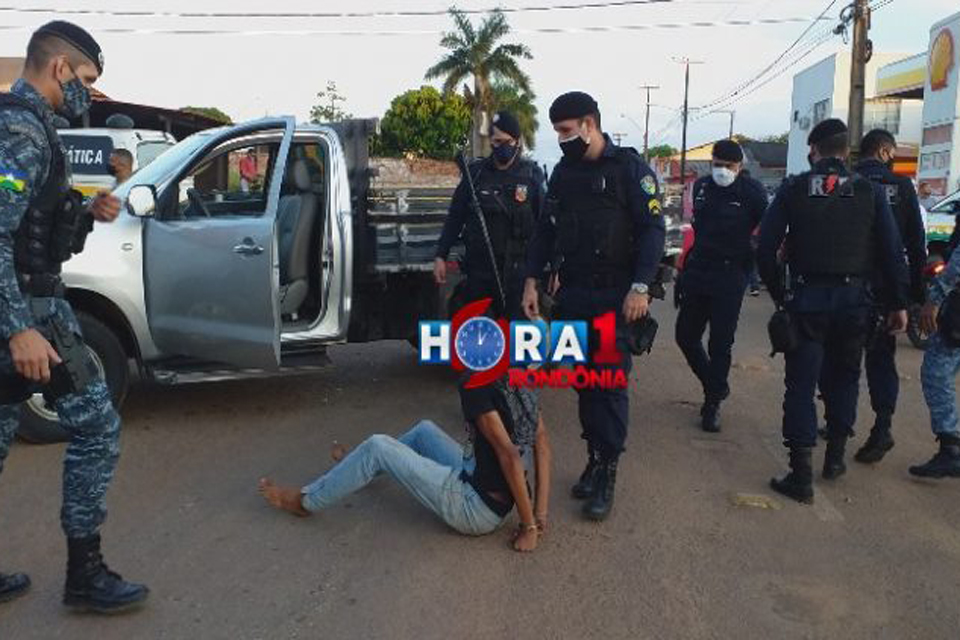 Jovem é preso com caminhonete roubada após intensa perseguição