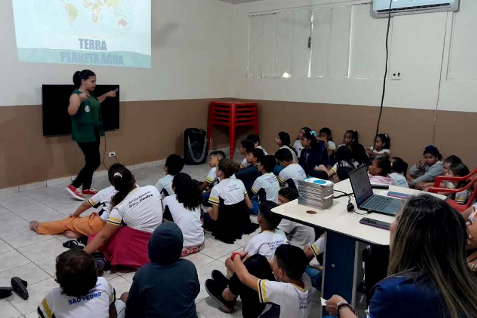 Prefeitura de Ji-Paraná ministra palestras para alunos da rede pública