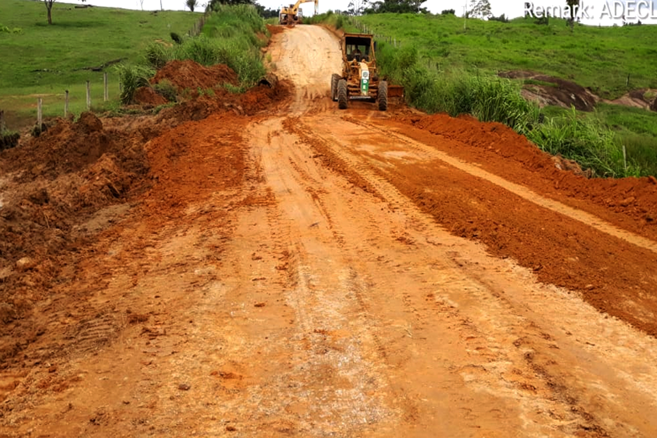 DER executa serviços para combater transtornos causados pelas chuvas