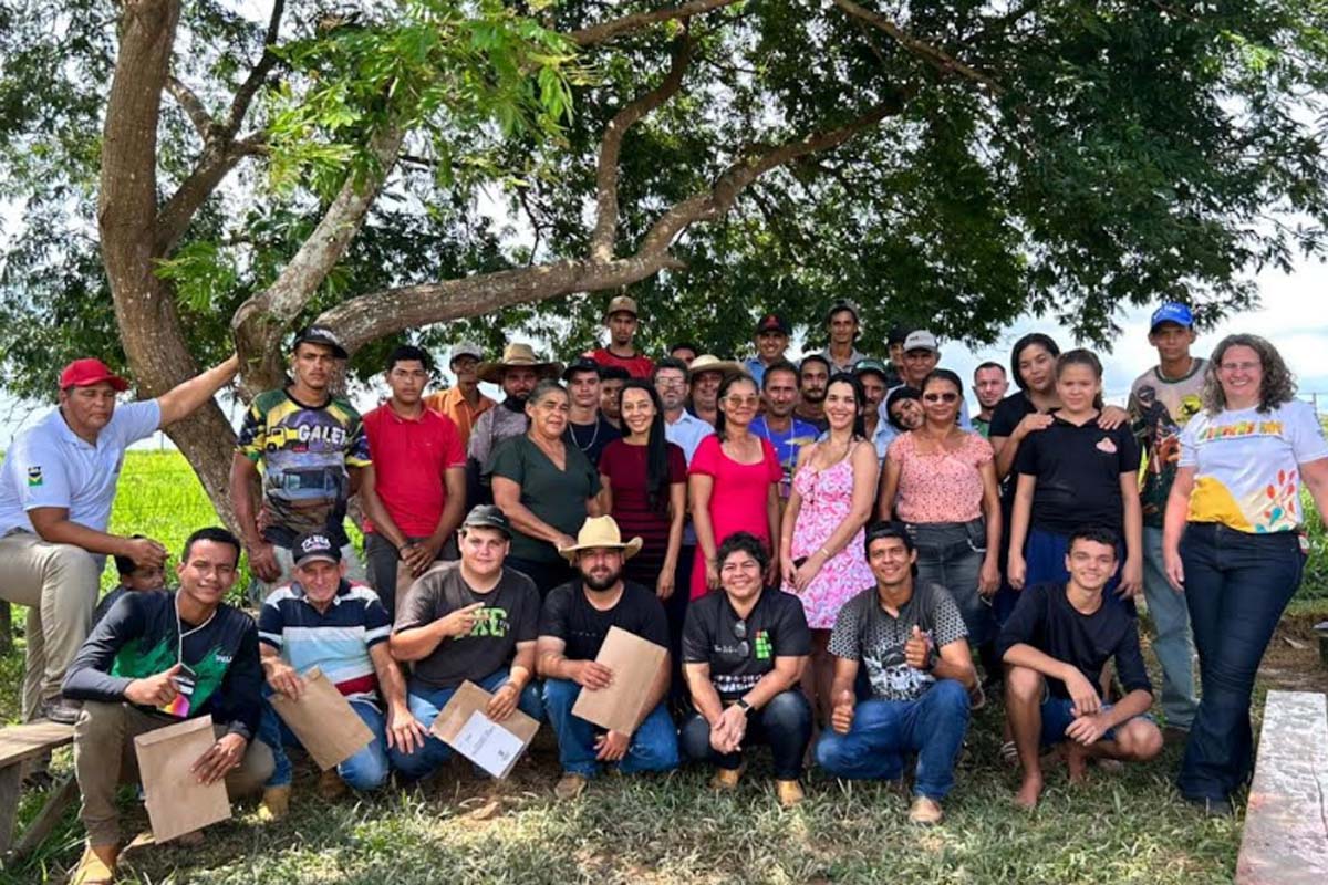 Recurso da deputada Sílvia Cristina garante curso de operador e manutenção de trator, em Alvorada do Oeste