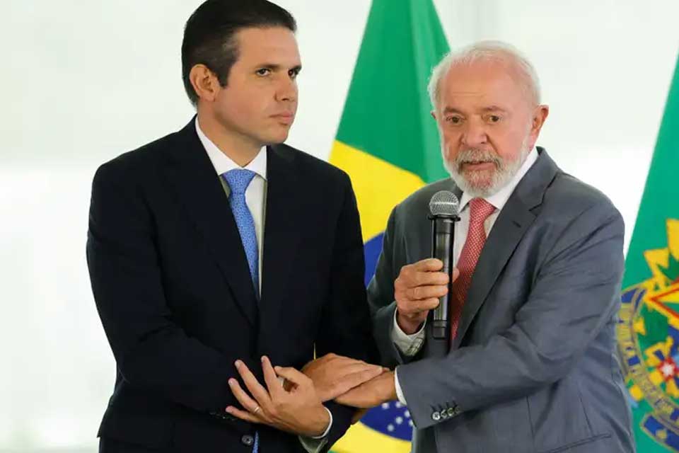 Lula diz que Congresso vive “nível mais baixo da história” e critica avanço da extrema direita