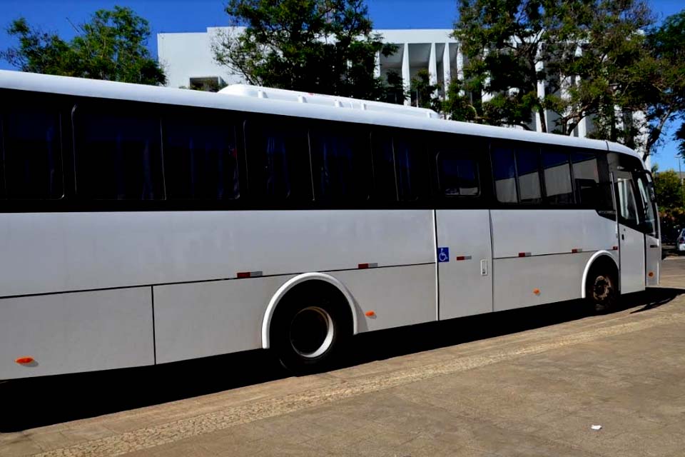 Novo ônibus auxiliará no transporte de pacientes do município para Porto Velho