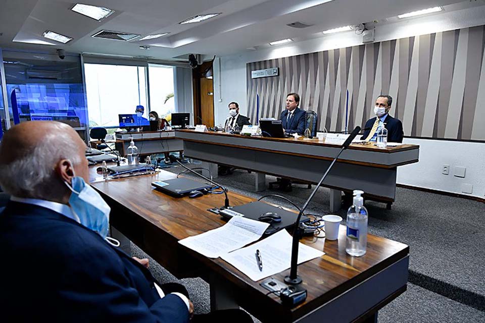 Reduzir dependência do Brasil em fertilizantes levará tempo, conclui debate na CRA