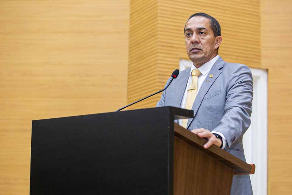 Eyder Brasil propõe revitalização da Praça da Pirâmide, na zona sul de Porto Velho