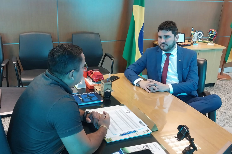 Deputado Estadual Jean Mendonça se reúne com secretário de Estado da Segurança, Defesa e Cidadania em Porto Velho