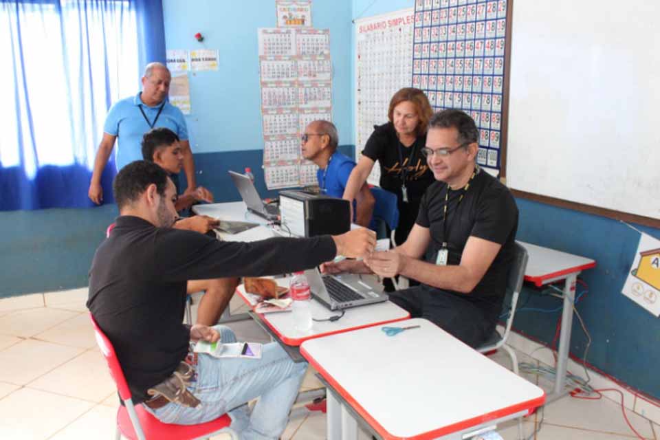 Projeto da Prefeitura de Porto Velho leva serviços essenciais à Escola Major Guapindaia