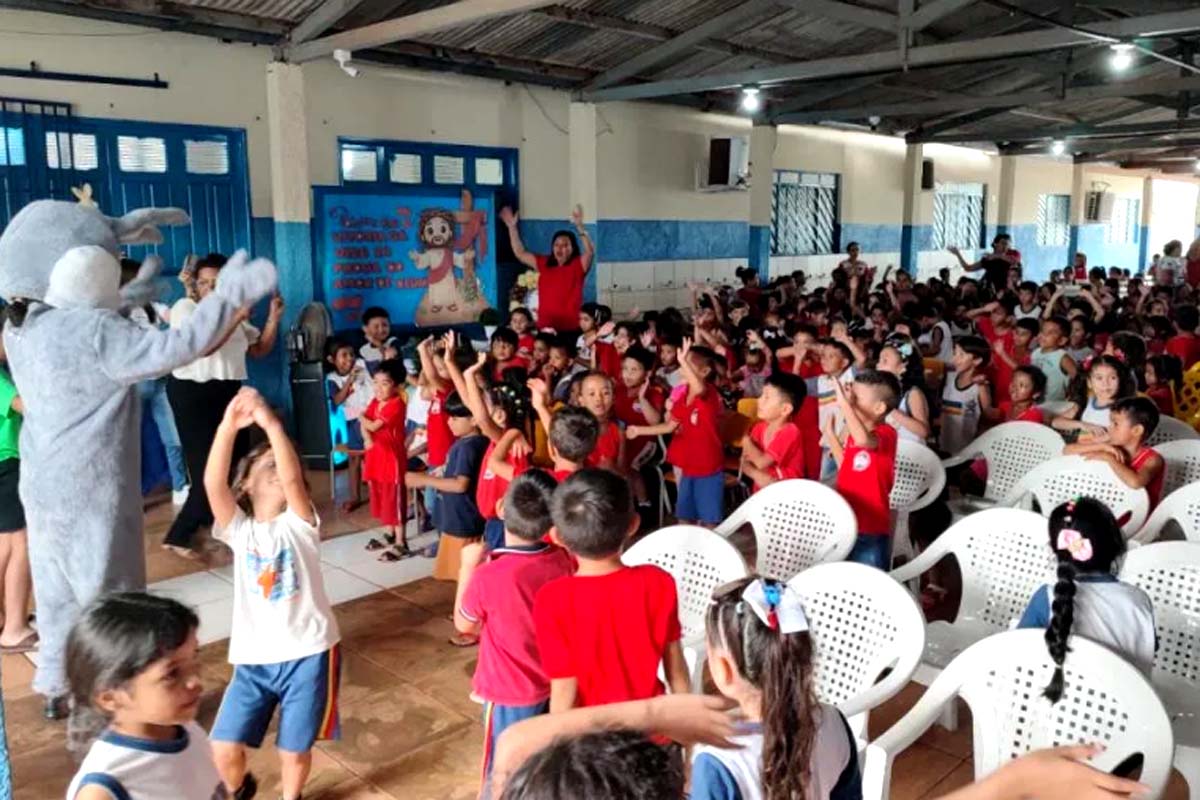 Clube das Acácias promove ação solidária voltada às crianças da Escola Municipal José Carlos Nery