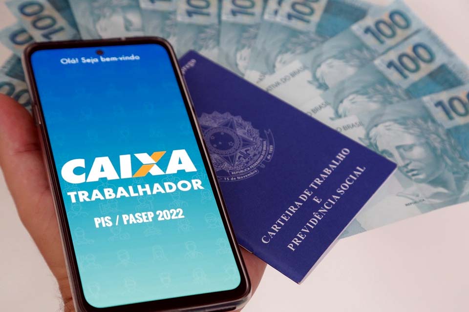 Caixa libera abono do PIS/Pasep para nascidos em março e abril