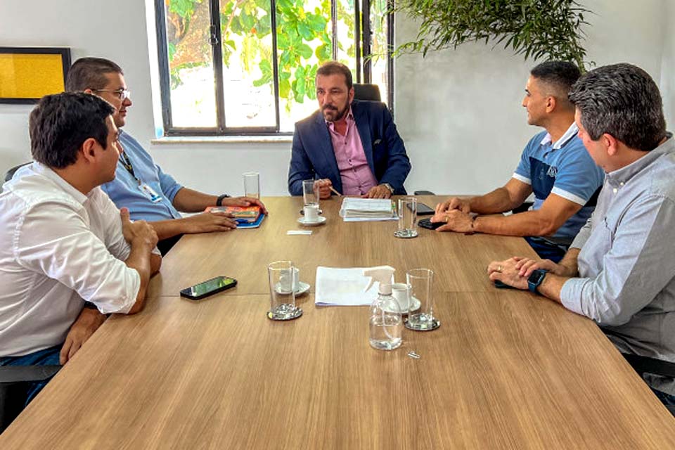 Prefeito Hildon Chaves se reúne com nova diretoria do Sebrae; visita abordou parceria da instituição com o município