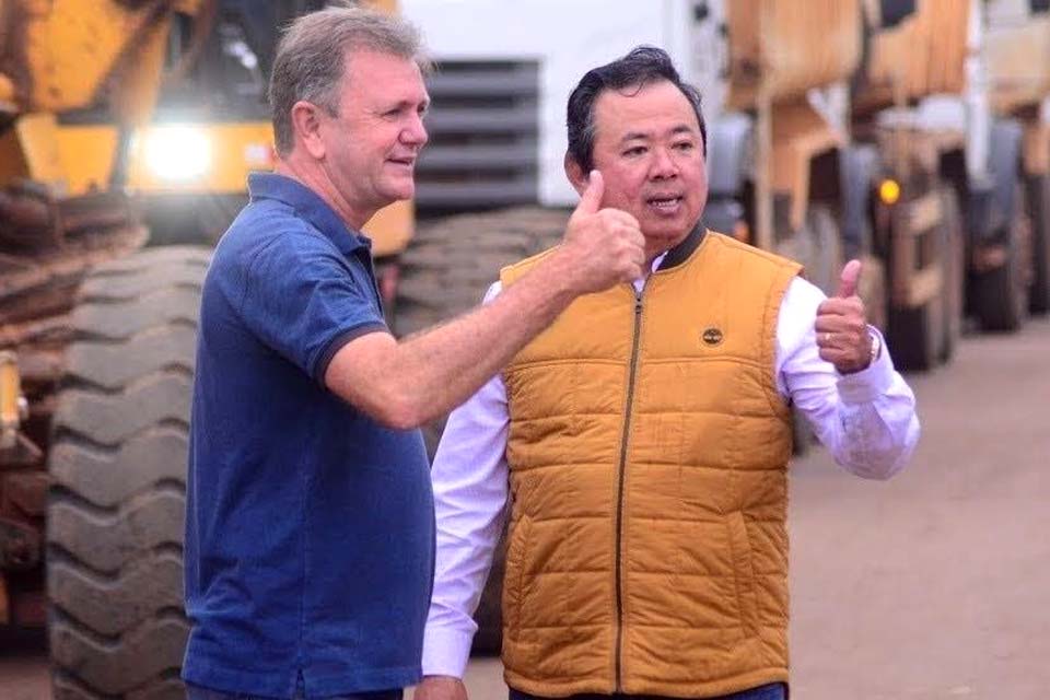 Prefeito recebe quase R$ 2 milhões para o município do deputado Luizinho Goebel 