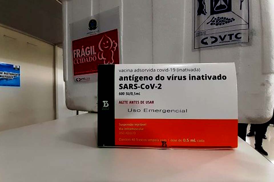 Governo entrega vacina contra a Covid-19 para imunizar 18 municípios da região de Ji-Paraná  