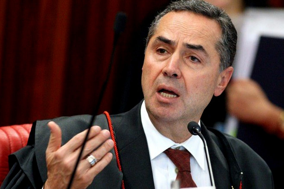 Campanha eleitoral tem baixa ocorrência de fake news, afirma Barroso