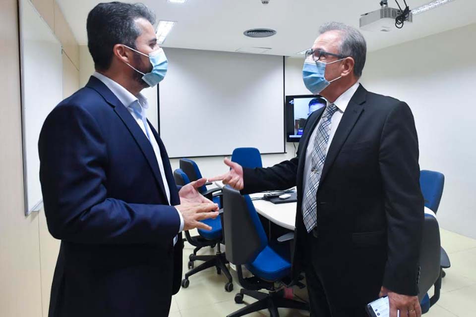 Governo reduz conta de energia elétrica para consumidores até 2025