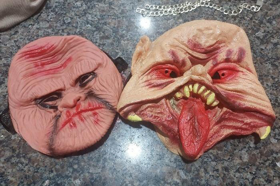 PM aprende adolecentes mascarados após tentativa de roubo 