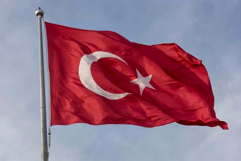 Tribunal absolve 16 ativistas de acusações relacionadas com terrorismo