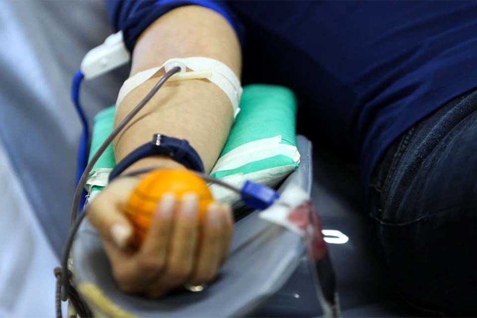 Pró-Sangue faz campanha no Dia Nacional do Doador de Sangue