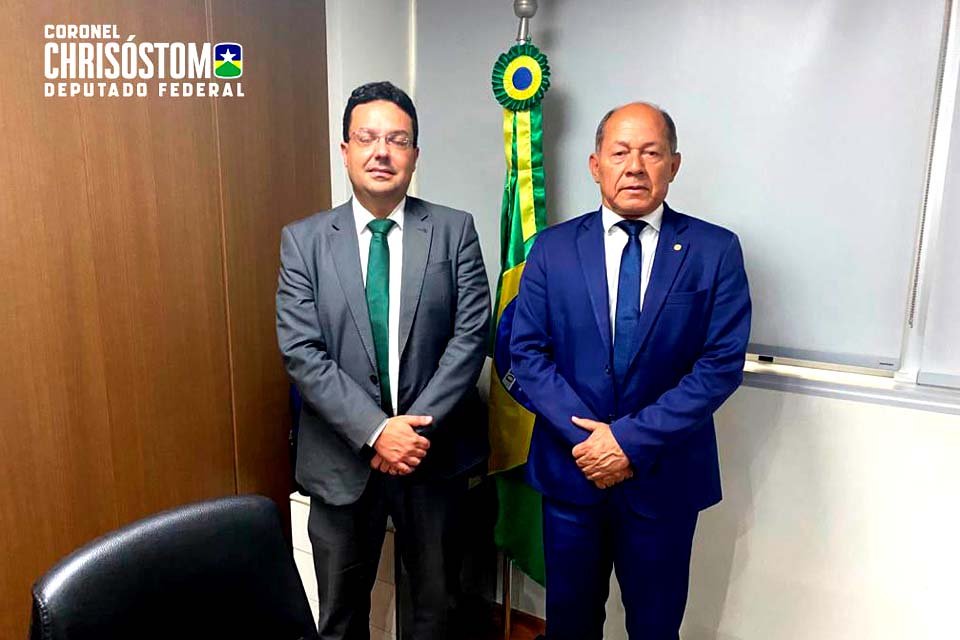 Deputado Federal Coronel Chrisóstomo se reúne com presidente do FNDE para tratar sobre transporte escolar em Porto Velho