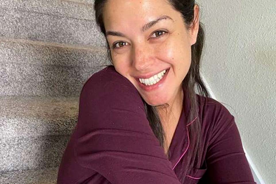 Thais Fersoza posta foto sem maquiagem feita pela filha, Melinda: 'Essa sou eu'