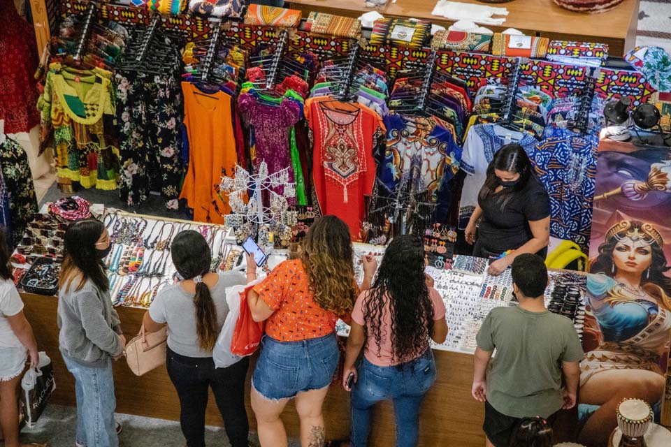 Artesãos do Giro Empreendedor expõem variedades de produtos na Feira Internacional Nações & Artes