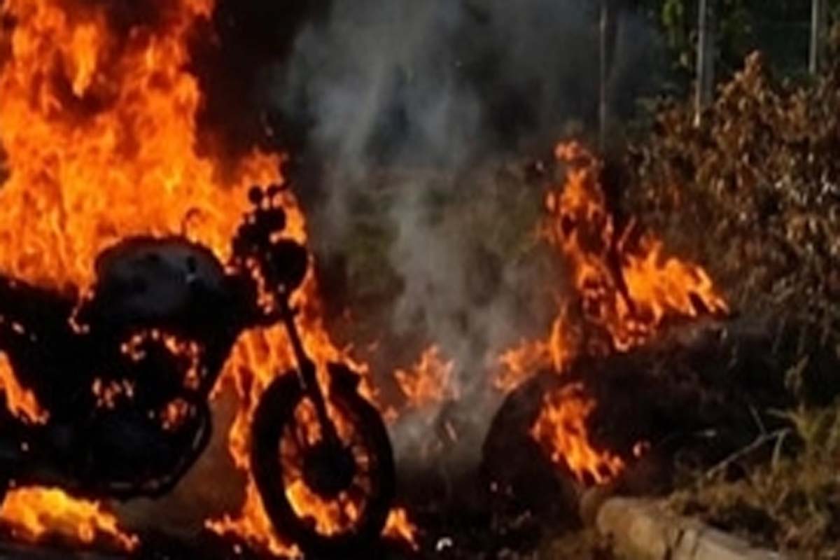 Homem é conduzido a UNISP após incendiar motocicleta do cunhado