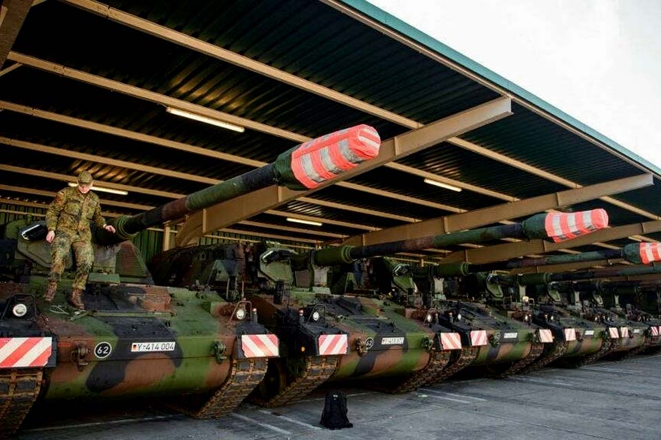 Alemanha muda Constituição e desbloqueia € 100 bi para modernizar Exército temendo avanço russo